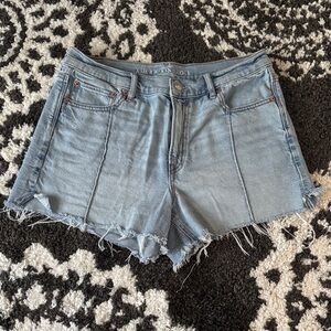 American Eagle Outfitters 2025 relaxed  Light Wash Denim Shorts 8